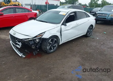 2021 Hyundai Elantra Sel z USA, uszkodzony, nr VIN 5NPLN4AG2MH017506